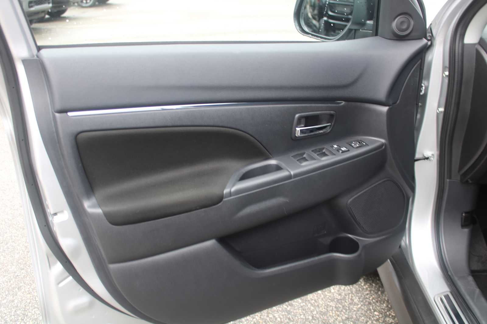 2026 Mitsubishi Outlander Sport ES