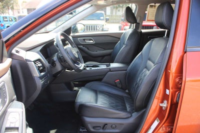 2022 Nissan Rogue Platinum FWD