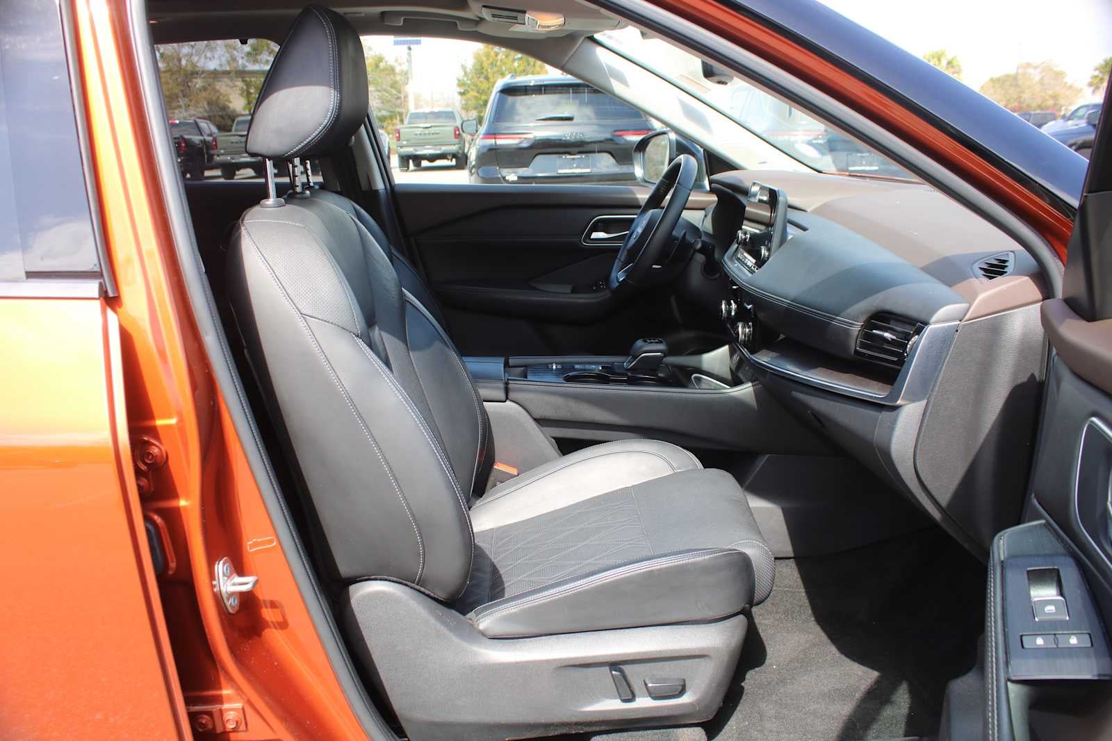 2022 Nissan Rogue Platinum FWD