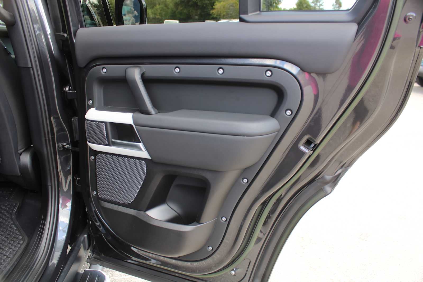 2023 Land Rover Defender S
