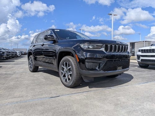 2027 Jeep Grand Cherokee Laredo