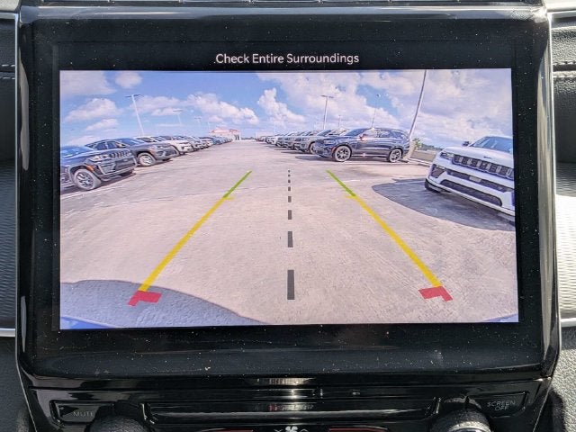 2027 Jeep Grand Cherokee Laredo