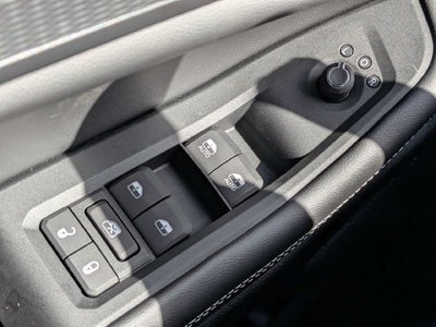 2027 Jeep Grand Cherokee Laredo