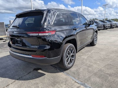 2027 Jeep Grand Cherokee Laredo