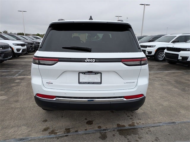 2025 Jeep Grand Cherokee Base