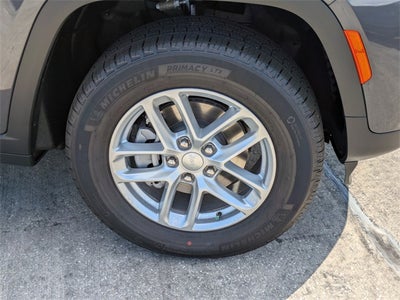 2025 Jeep Grand Cherokee Base