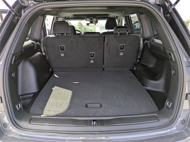 2025 Jeep Grand Cherokee Base