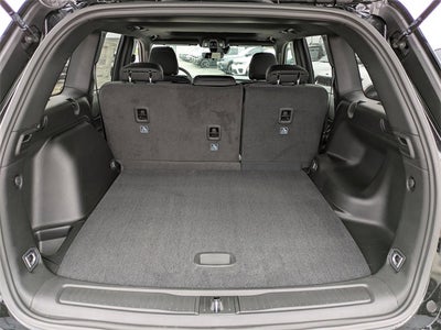 2025 Jeep Grand Cherokee Base