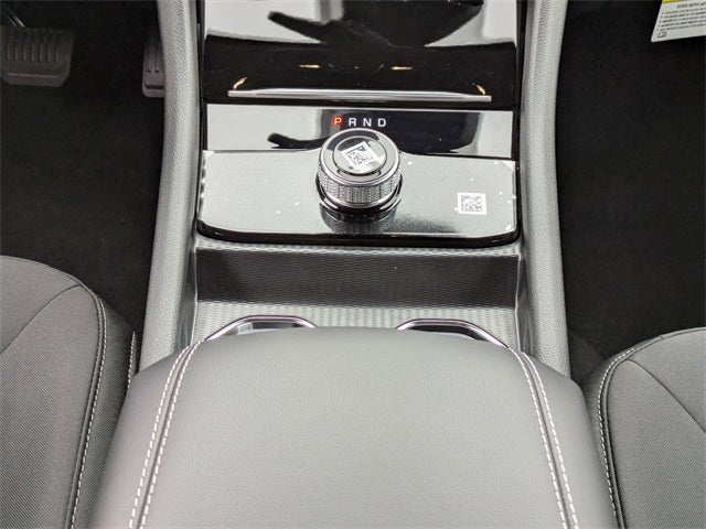 2025 Jeep Grand Cherokee Base