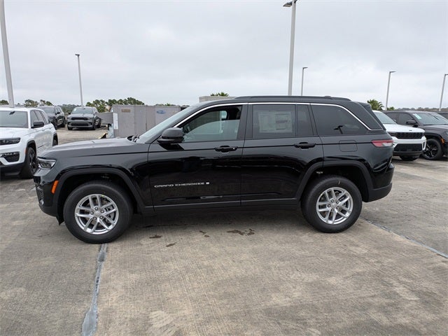 2025 Jeep Grand Cherokee Base