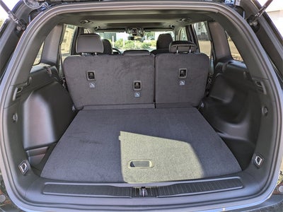 2025 Jeep Grand Cherokee Base