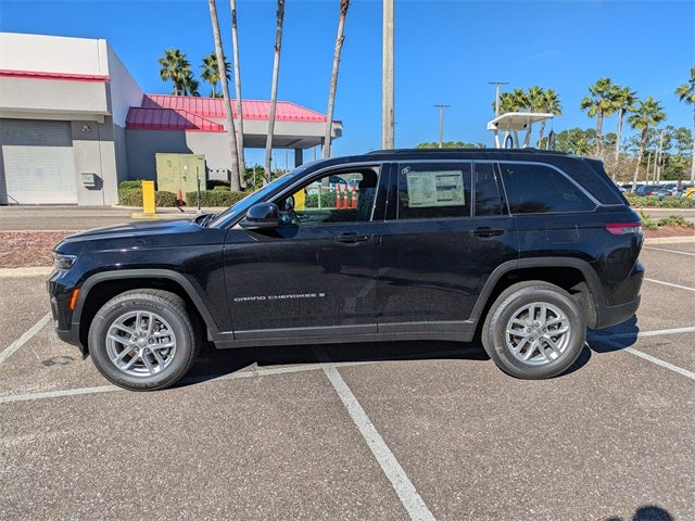 2025 Jeep Grand Cherokee Base