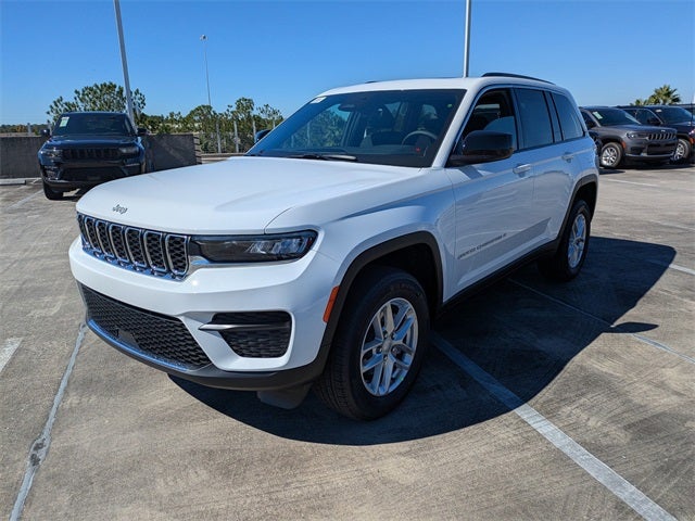2025 Jeep Grand Cherokee Base