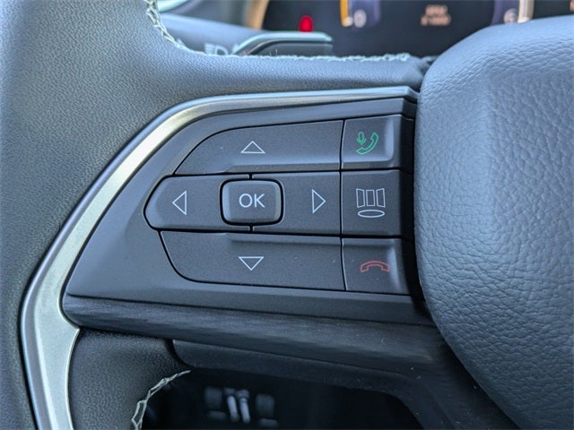 2025 Jeep Grand Cherokee Base