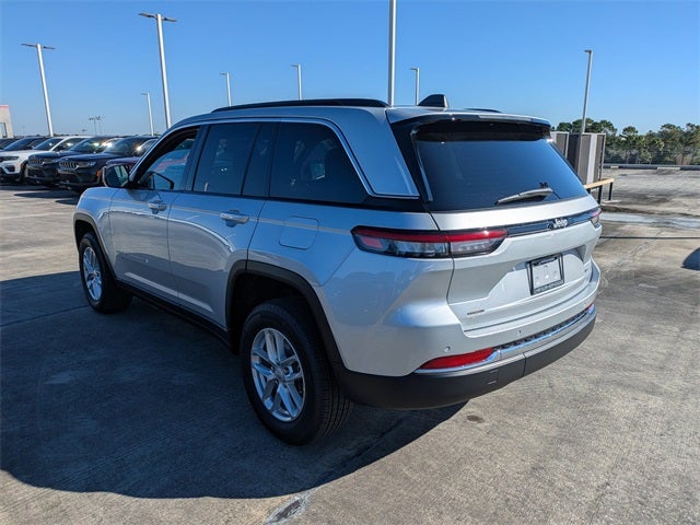 2025 Jeep Grand Cherokee Base