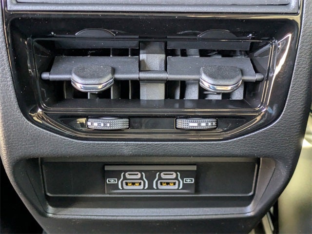 2025 Jeep Grand Cherokee Base