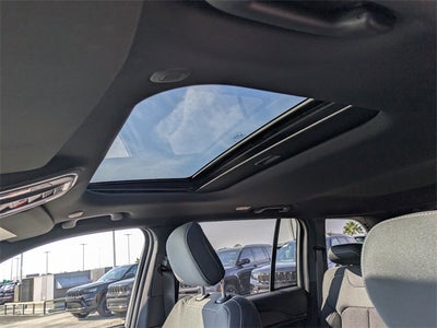 2025 Jeep Grand Cherokee Base