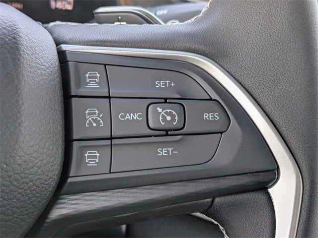 2025 Jeep Grand Cherokee Base