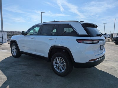 2025 Jeep Grand Cherokee Base