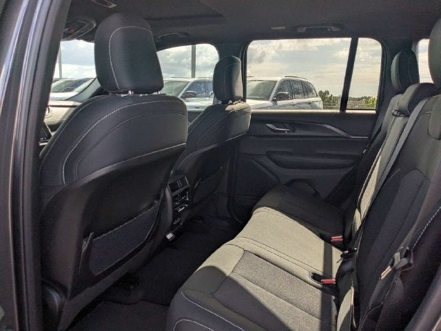 2026 Jeep Grand Cherokee Laredo X