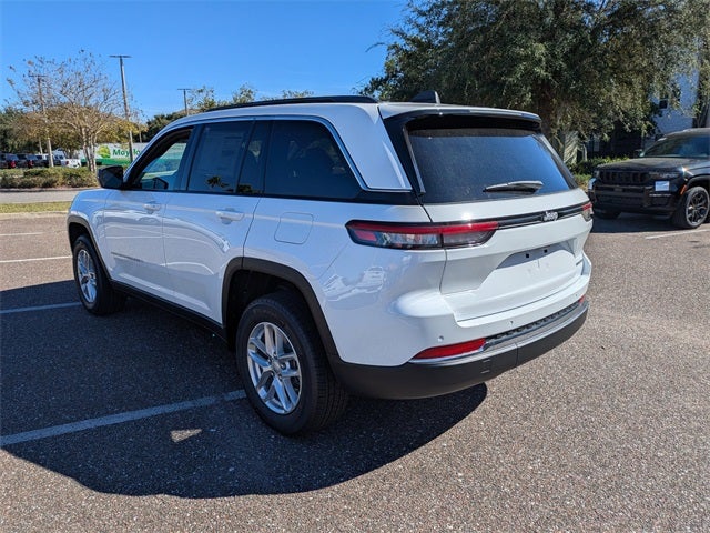 2025 Jeep Grand Cherokee Base