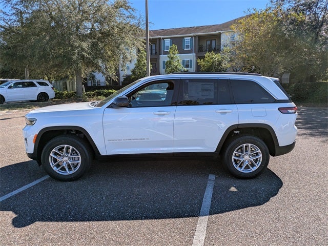 2025 Jeep Grand Cherokee Base