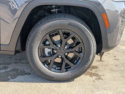 2026 Jeep Grand Cherokee Laredo Altitude