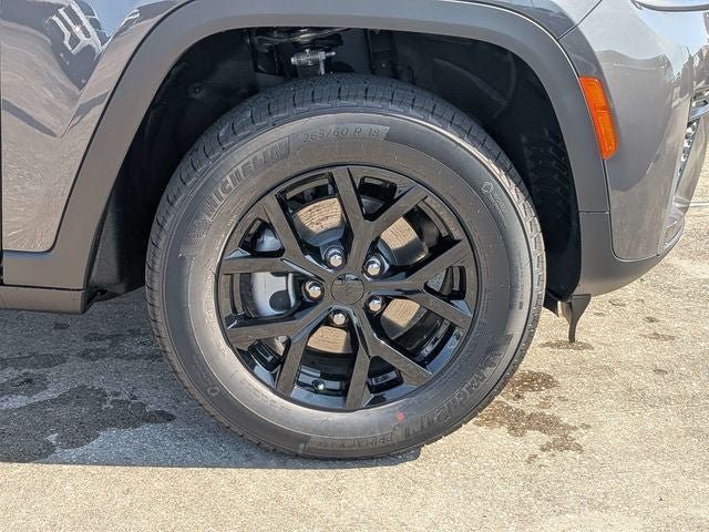 2026 Jeep Grand Cherokee Laredo Altitude