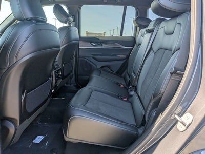 2026 Jeep Grand Cherokee Laredo Altitude