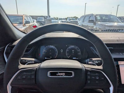2026 Jeep Grand Cherokee Laredo Altitude