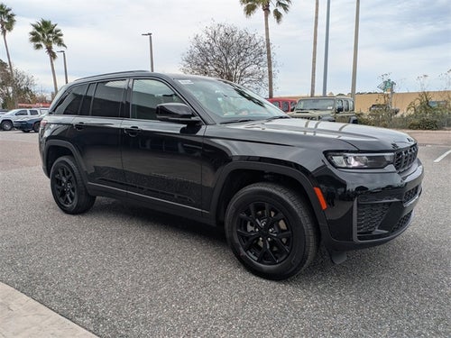 2026 Jeep Grand Cherokee Laredo