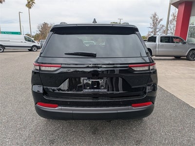 2026 Jeep Grand Cherokee Laredo