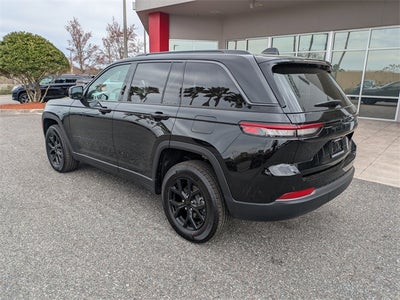2026 Jeep Grand Cherokee Laredo