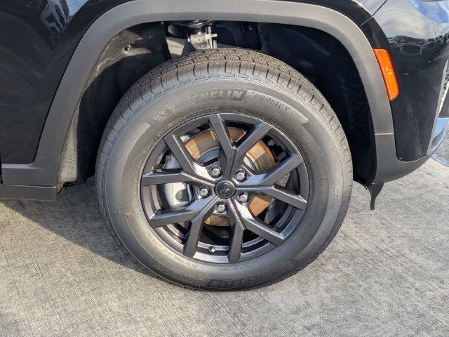 2027 Jeep Grand Cherokee Laredo Altitude