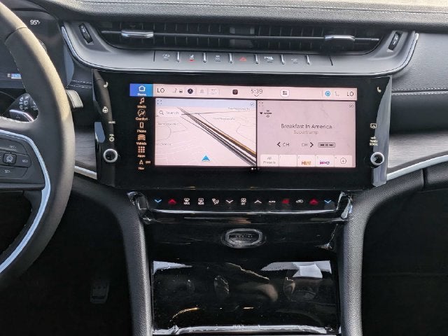 2027 Jeep Grand Cherokee Laredo Altitude