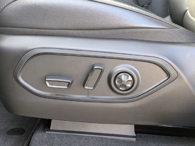 2027 Jeep Grand Cherokee Laredo Altitude