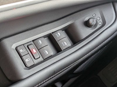 2027 Jeep Grand Cherokee Laredo Altitude