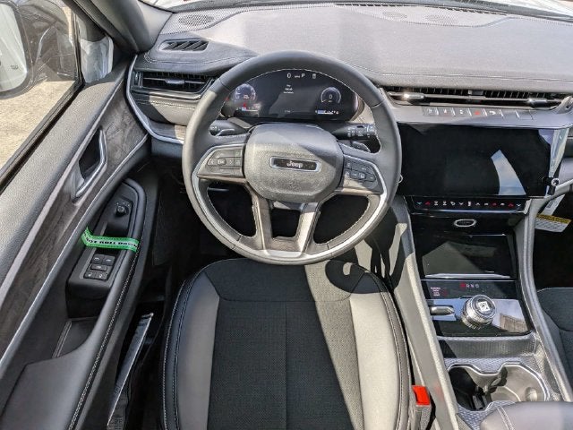 2027 Jeep Grand Cherokee Altitude