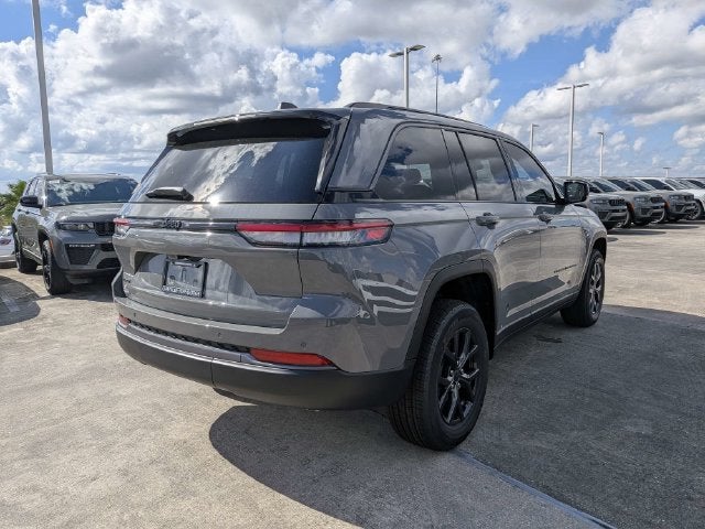2027 Jeep Grand Cherokee Altitude