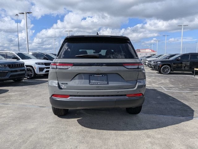 2027 Jeep Grand Cherokee Altitude