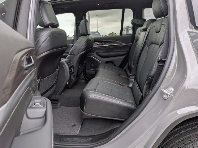 2027 Jeep Grand Cherokee Limited Reserve