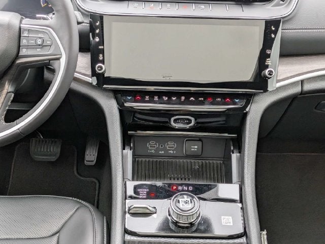 2027 Jeep Grand Cherokee Limited Reserve
