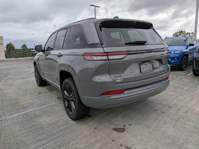 2027 Jeep Grand Cherokee Limited Reserve