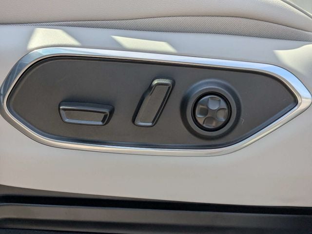 2026 Jeep Grand Wagoneer L Base