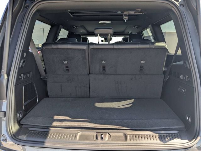 2026 Jeep Grand Wagoneer Base