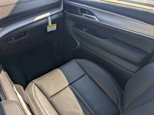 2026 Jeep Grand Wagoneer Base