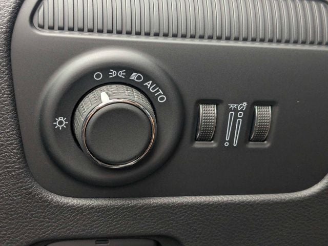 2026 Jeep Grand Wagoneer Base