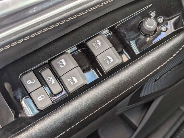 2026 Jeep Grand Wagoneer Base