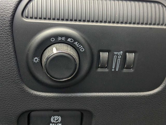 2026 Jeep Grand Wagoneer Base