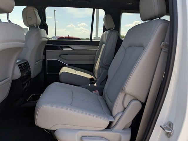 2026 Jeep Grand Wagoneer Base
